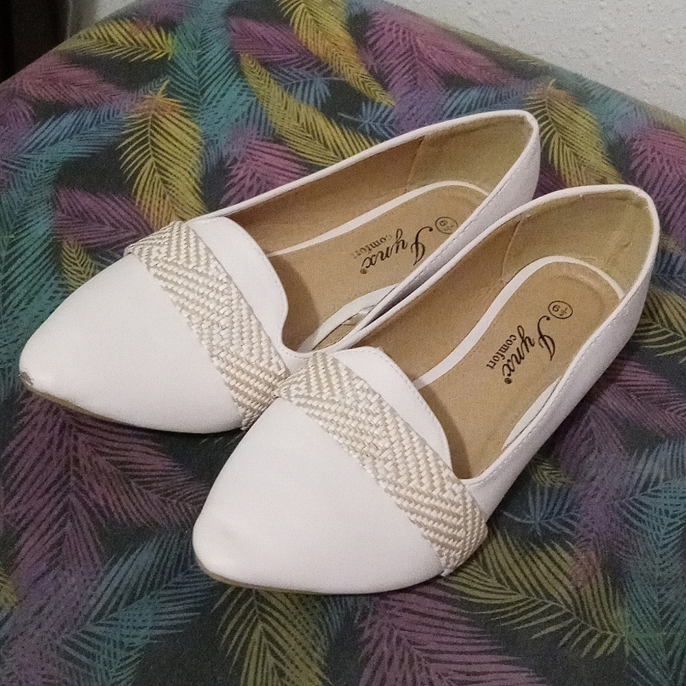 White pointed flats - 6.5
